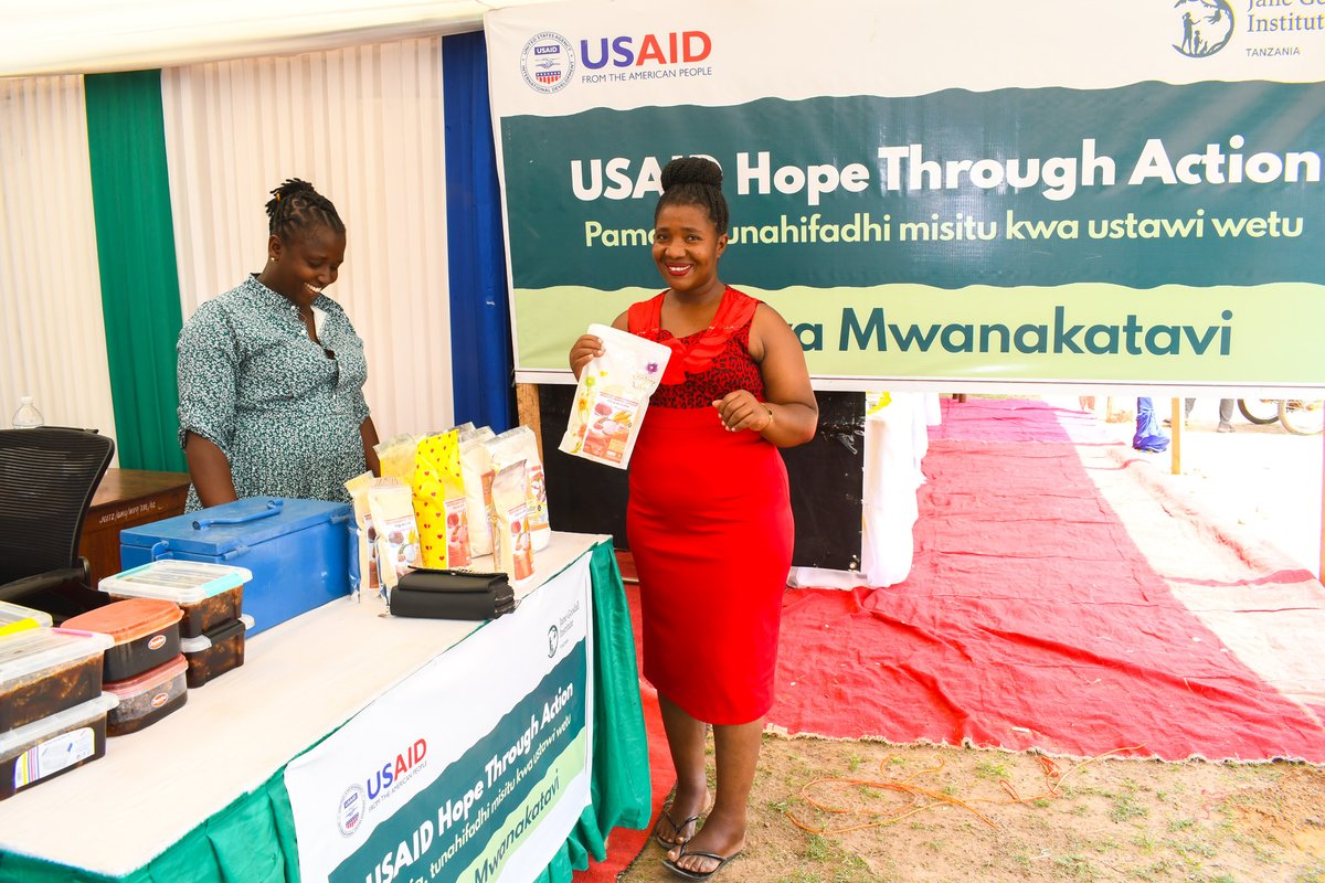 We are thrilled to announce that the USAID Hope Through Action project has received an award for its outstanding impact! 🎉 through Mwanakatavi awards.

From October 25-31, the USAID Hope Through Action project joined the Mwanakatavi  Week celebrations in Mpanda Town! This annual