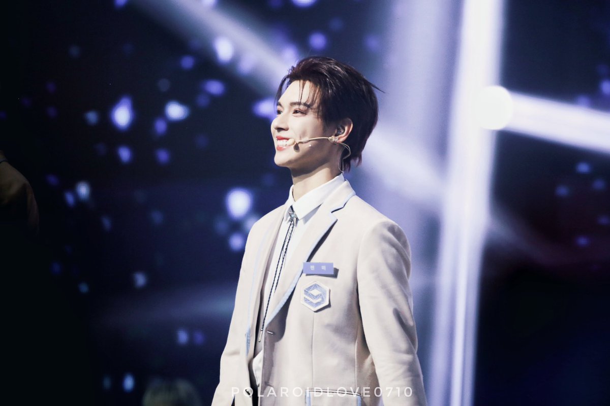 241228
 데뷔하자!!!

☀️☀️☀️
#StarlightBoys
#PentorJrp 
#펜떠 #杨斯维