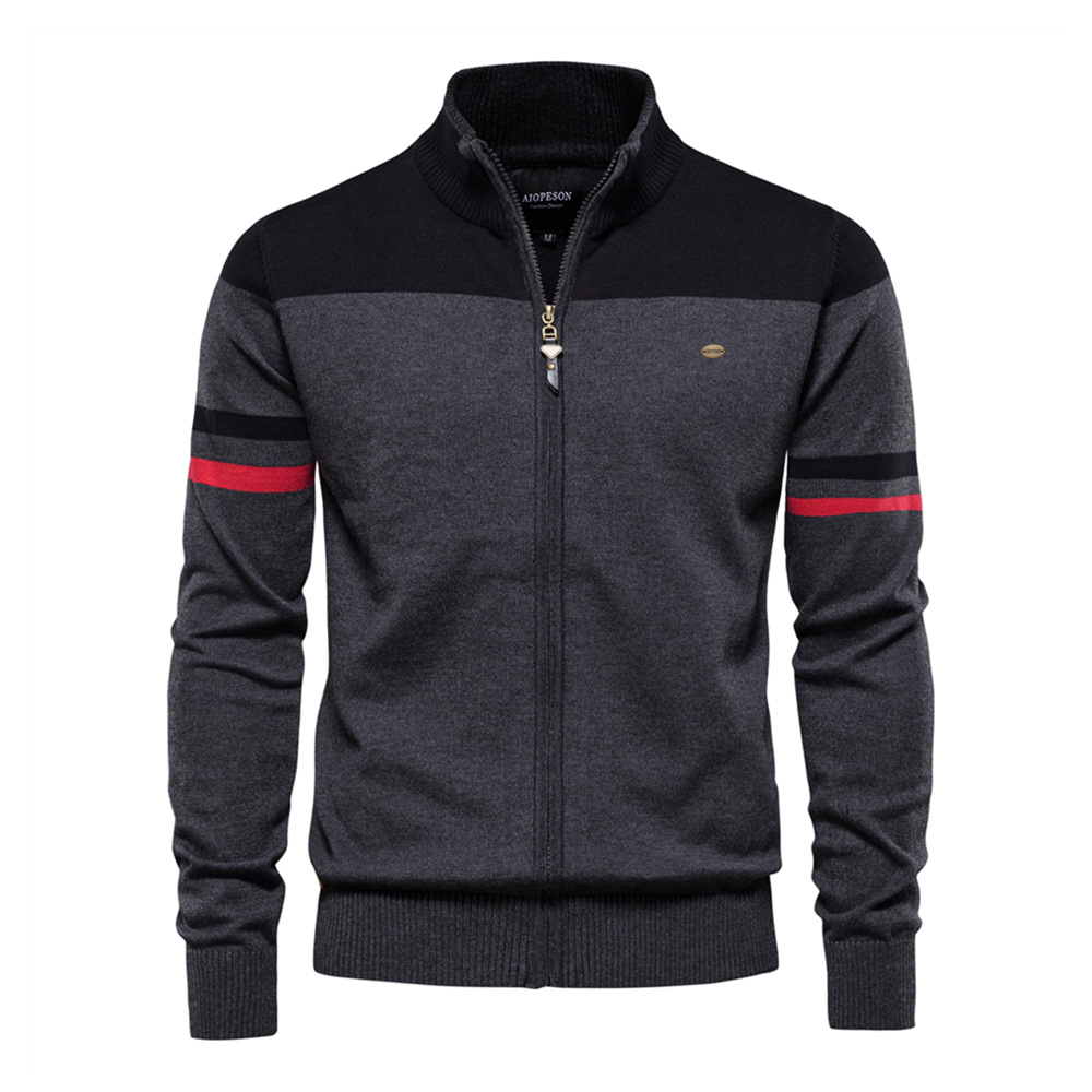 Aiopeson's tweet image. The thickness of this cotton sweater is just right, offering good warmth without feeling heavy or restrictive. It is perfect for spring and autumn, and can even be worn as an inner layer in winter