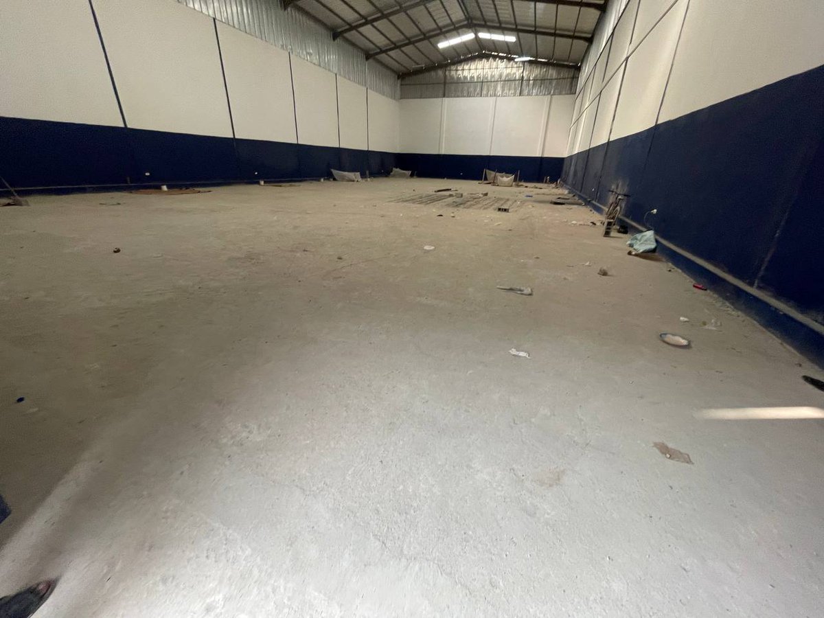 groupeleskelly's tweet photo. #Entrepots à louer
- 3 entrepôts de 1000 m² 3 500 000f
- 1 entrepôt de 1300 m² 4 000 000f
Situés à Koumassi Bia-Sud, vers le camp Commando, ces entrepôts sont idéals pour l'entreposage et le stockage de vos marchandises...
TEL : +225 0706061222/ 0778750360 https://t.co/qVFSJI7cwU