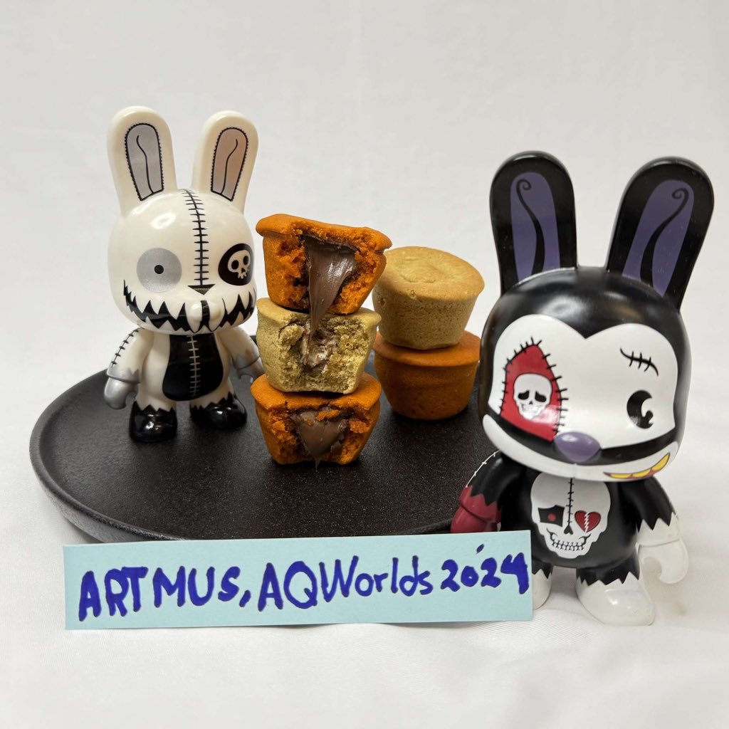 Artmus cookies 🍪💙

Happy New Year ✨💙

Artmus, AQWorlds 2024❄️💙

#AQW #Artix #Games #CookieContest 
<a href="/BeleenAE/">Beleen</a> <a href="/AE_Contests/">AEContests</a>