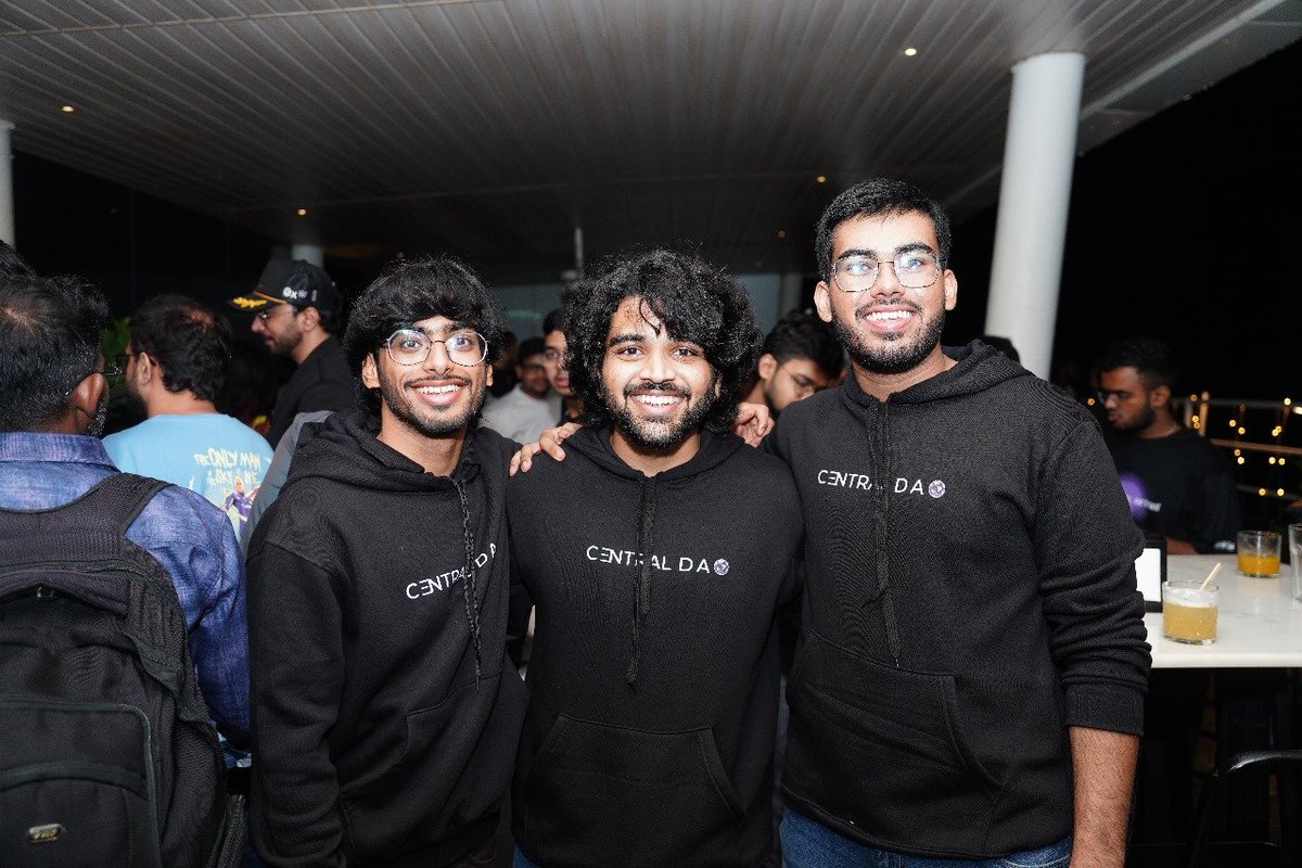 Central_DAO's tweet image. 2024 has been incredible for Us. ✨
✅15000 Newsletter Subscribers 🚀
✅50+ IRL Workshops/Meetups ⚡️
✅Directly Impacted 5000+ Indian Builders 💪
✅Bought 500+ Community members Onchain 🌐
✅Went International ✈️
✅Collaborated with some of the leading Web3 organizations 🙌