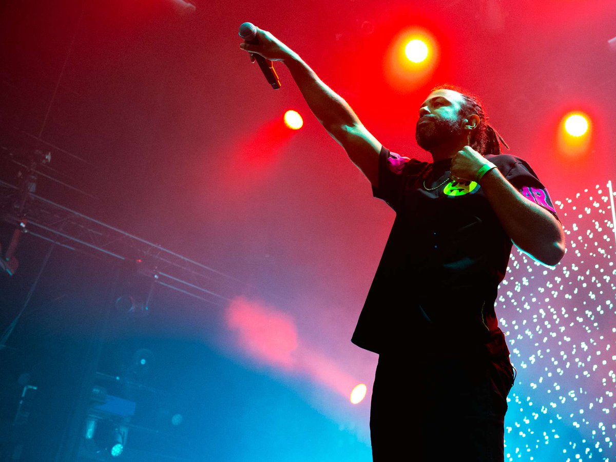 De <a href="/NMTHYPE/">Never Mind The Hype</a> bruutste show van 2024... is clipping. <a href="/roadburnfest/">Roadburn Festival</a>! De langverwachte, gruwelijke US hiphop-set scoorde bij mij ook hoog, maar onbetwist op 1 staat de fenomenale, ontroerende show van Beth Gibbons in Vredenburg 📷. Mijn lijst = hieronder 📷clipping: Roy Wolters