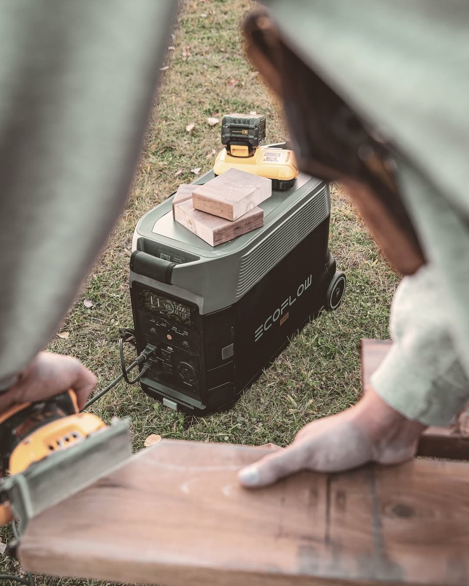 seazoneuae's tweet image. Dreaming of an off-grid home? Build it with @remarkableworks - one woodworking session powered by #EcoFlowDELTAPro at a time 🪵