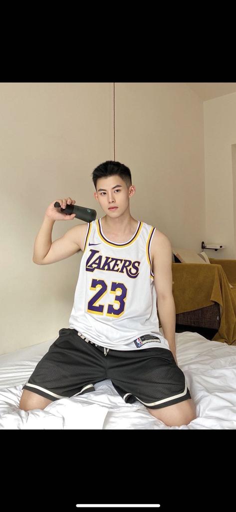 大一体育生在上海短暂停留全国可空降喜欢的不要错过了，器大活好，接下来行程-上海--苏州-杭州-南京-福州宁波-台州温州-泉州-广州-深圳喜欢的赶紧私信预约噢决对让你一次就终生难忘🍆🍆🍆🍆