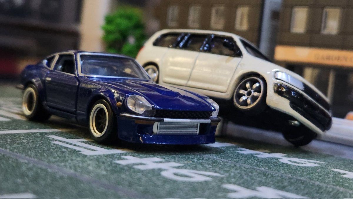 NVisro96779's tweet photo. TOYOTA PROBOX
ジャンク で購入した プロボックス を改造!
元は トランク がありませんでしたが
プラ板 と パテ で作成!
ホイール、サイドミラー も自作し蘇りました^-^
これでまた 残業 しても平気ですね(笑)

#トミカ #トミカ改造 #残業ミッドナイト #トヨタ #プロボックス #悪魔のZ #日産 https://t.co/uZzKPga62r