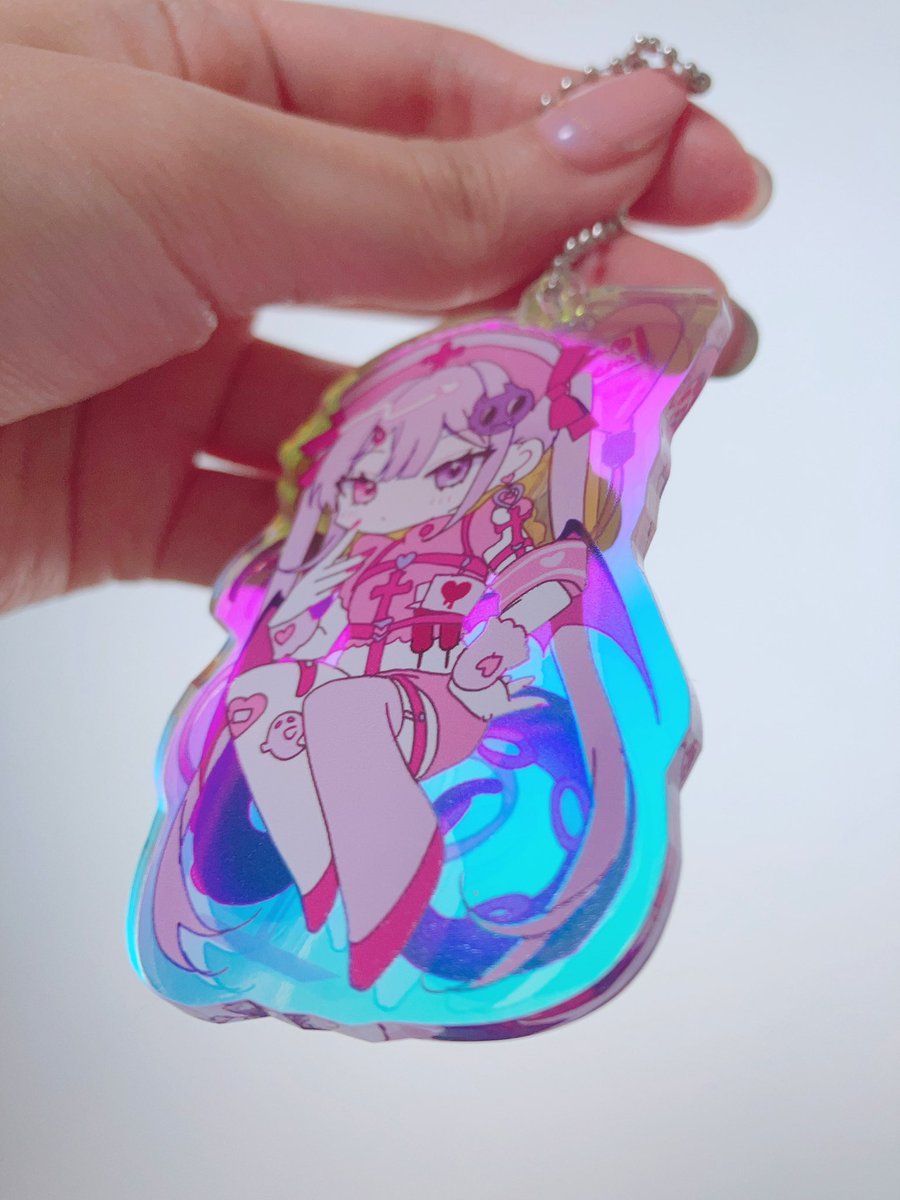 「冬コミ会場限定セットのオーロラアクキーです!かわいい 」|さくら兎れみのイラスト