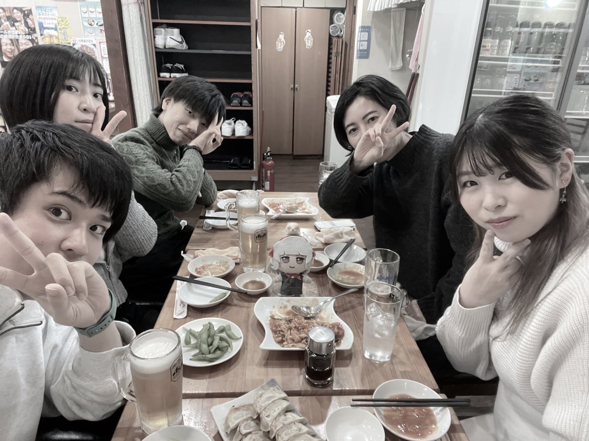MahoroOKD's tweet photo. こんばんは！幻想劇団まほろです

本日は名古屋で忘年会🍻
東京からのメンバーも合流して、来年の話をたくさんしました！

今年も1年間ありがとうございました✨ https://t.co/Xkrg5MuauJ
