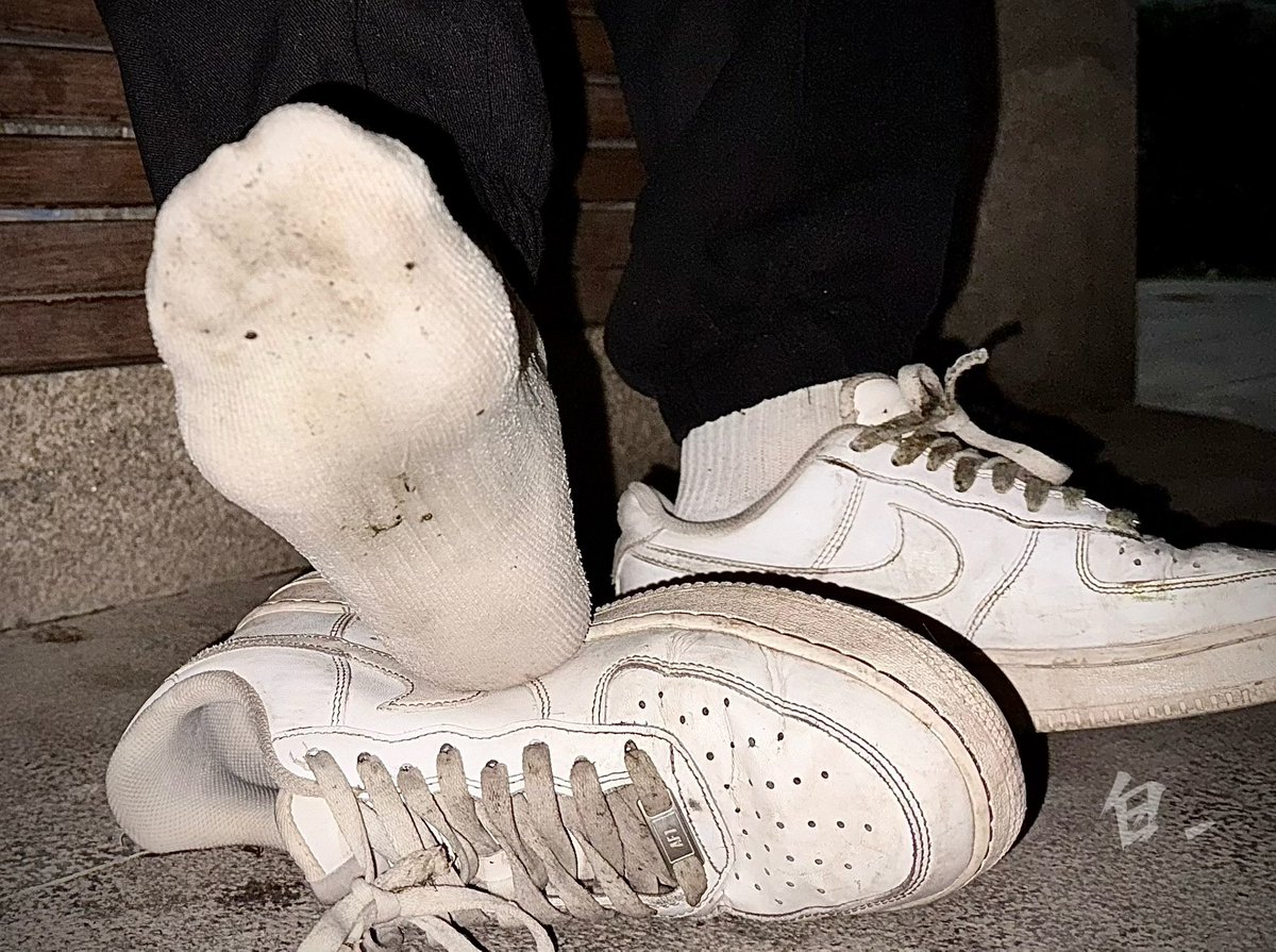 掉池塘里了我日