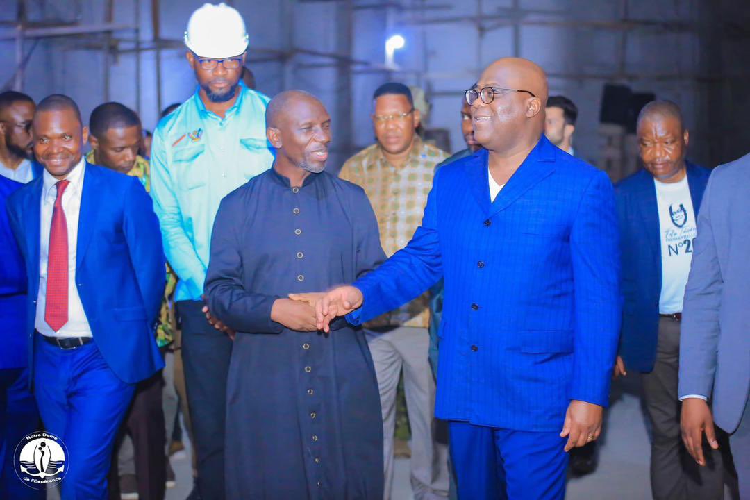 MichelNgan60104's tweet photo. Rencontre stratégique de la DMP avec l'Abbe Kanda à mbuji mayi par le Coordon Régional Me Prince NGANDU, les recommandations reçu reçu ont été bel est bien transmis au chef de l'état Felix Tshisekedi suite aux problèmes qui dérange sa population.
Le mutambisme est une école ! https://t.co/kFIw0BjC7W