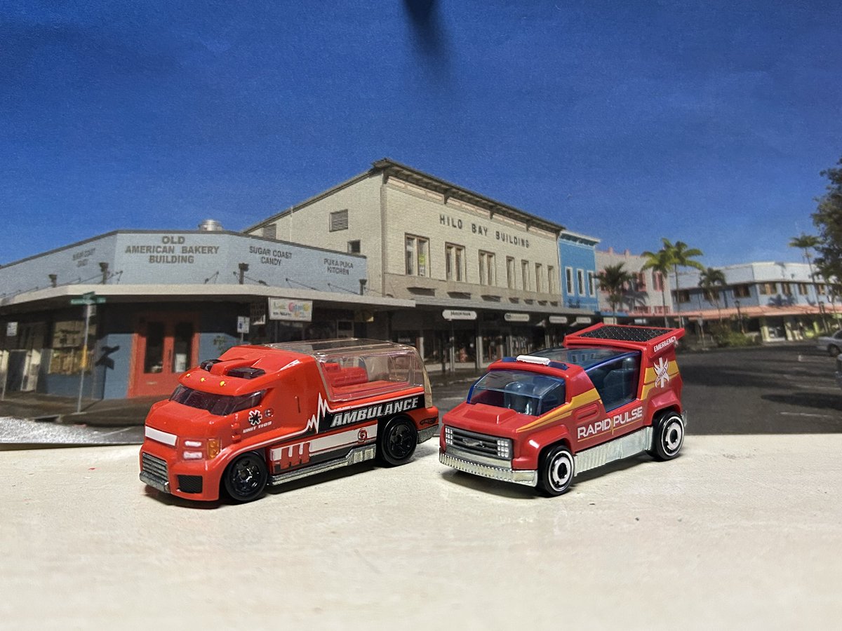 porschegmbh's tweet photo. #ホットウィール #HotWheels #Ambulance #謎車 #rapidresponse #RAPIDPulse
救急車Then and NOW
テールはケンメリか? https://t.co/S1GZyewQzs