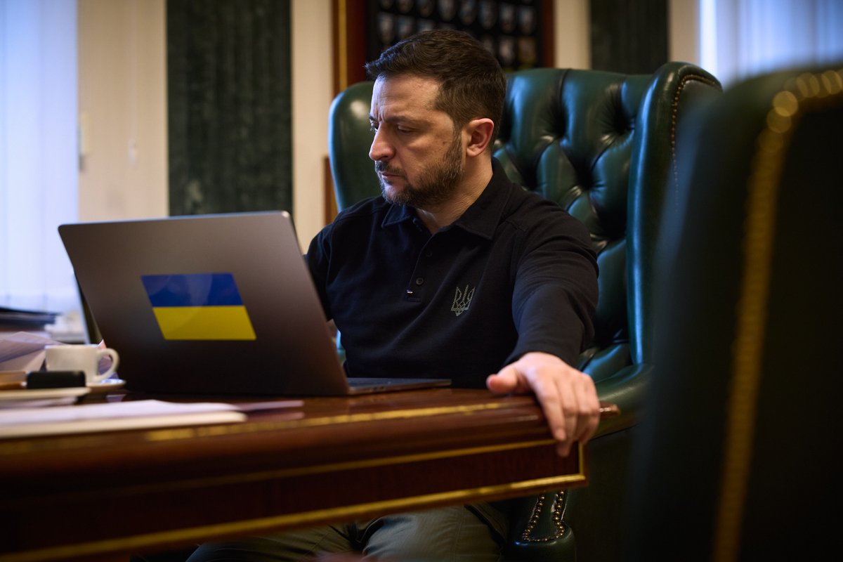 Volodymyr Zelenskyy / Володимир Зеленський (@zelenskyyua) on Twitter photo I spoke to <a href="/presidentaz/">Ilham Aliyev</a> Ilham Aliyev and expressed condolences to him and the people of Azerbaijan regarding the tragic crash of flight J2-8243 of Azerbaijan Airlines. We acknowledged the heroism of the pilots and the entire crew of the aircraft.
The key priority now is a I spoke to <a href="/presidentaz/">Ilham Aliyev</a> Ilham Aliyev and expressed condolences to him and the people of Azerbaijan regarding the tragic crash of flight J2-8243 of Azerbaijan Airlines. We acknowledged the heroism of the pilots and the entire crew of the aircraft.
The key priority now is a