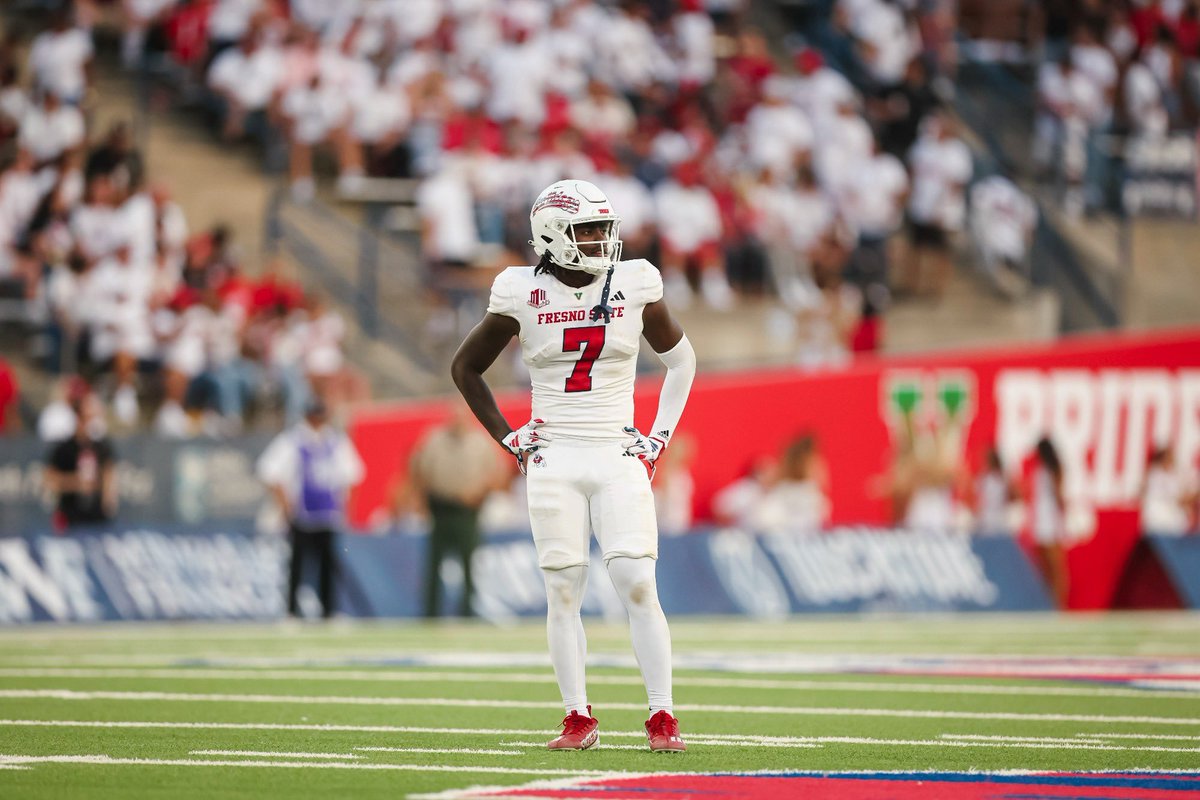 Sidelines - FresnoState tweet media