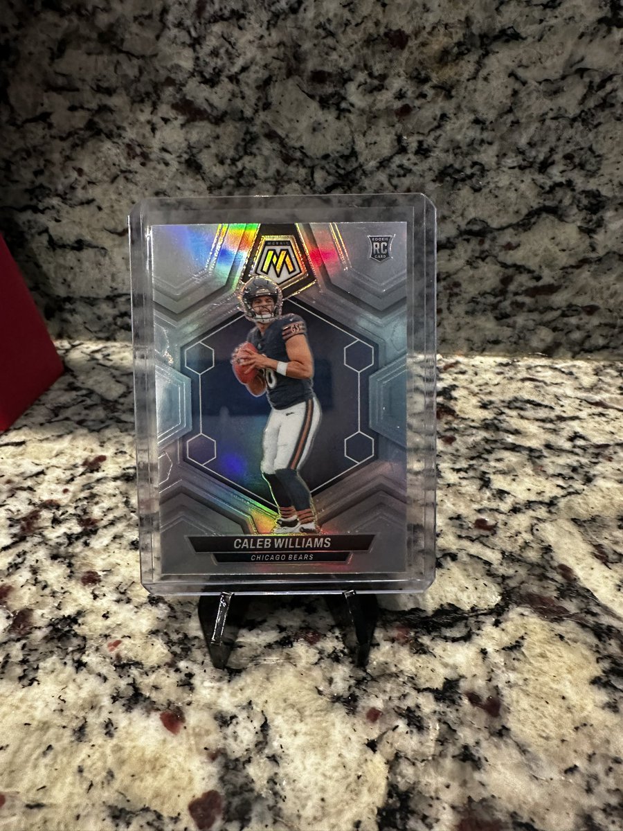 BeersBowman's tweet photo. 🚨New Years Giveaway🚨

Caleb Williams Mosaic Rookie Silver 

To Enter:

1) Retweet and Like this tweet

2) Tag a friend 

3) Follow me @BeersBowman

#Giveaway #NewYear2025 #BearDown #nfl 

Winner will be random drawn New Years night https://t.co/t747gHJR9g