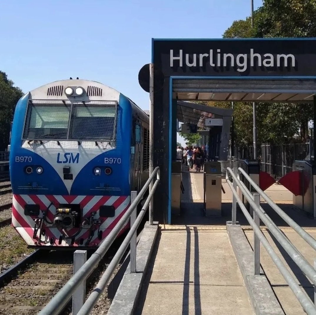 MicaelaNavill's tweet photo. ¡Hoy celebramos el Día de Hurlingham! 

Un día para rendir homenaje a nuestra historia, a nuestras vecinas y vecinos y todo lo que hace único a nuestro querido municipio. 🌳🏡 https://t.co/biaJXBmj3d