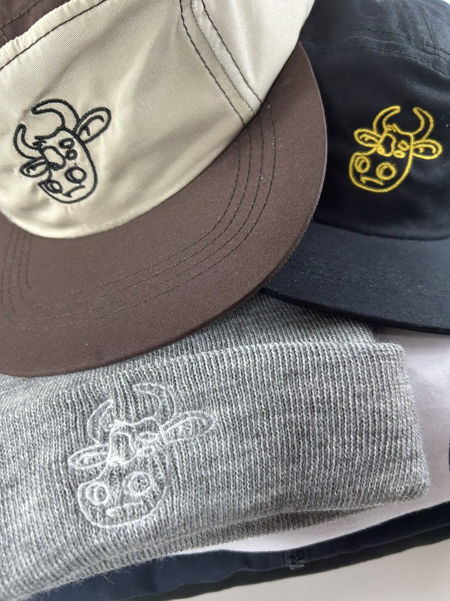 Ordens via dm!
MOO collectors, you can choose a favorite edition from the collection that is in your wallet, it will be made on canvas and acrylic paint. 2xHandmade
🤘🏼🐮🤘🏼