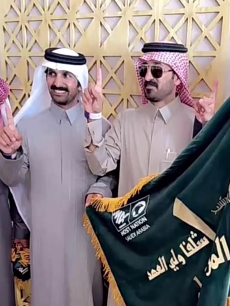 omaairfahad's tweet image. اهنى قبائل قحطان العريقة خاصة وجميع الجماهير من كل القبائل العزيزة ألف مبروك الناموس التاريخي اللي ما جابه إلا أبطال الميادين محمد بن فهاد بن جخدب وفهد بن فهاد بن جخدب أصحاب النظر والفعل انهم محازم السعد اللي دايم يجملون لاعدمتهم. 
@Bnjkdb @bn_jkdb 

ونحمد الله ونشكره على نعمة…