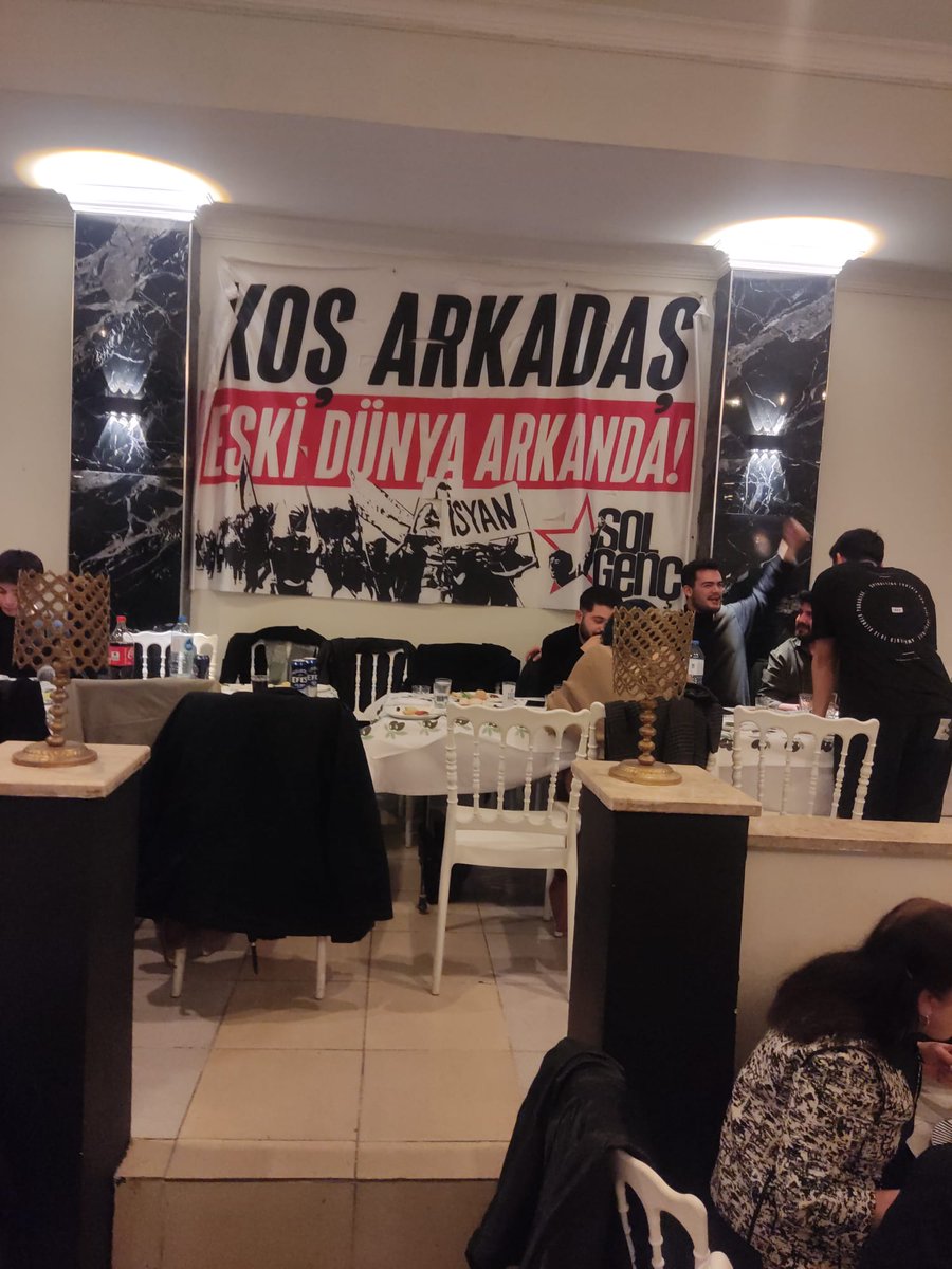 SOLPartiHozat's tweet photo. Sol Parti İzmir İl Örgütünün düzenlediği dayanışma yemeğinden kareler https://t.co/mMFTVJaeXR