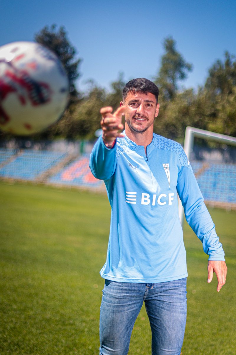 dk_posting's tweet photo. 💣 ¡BOMBAZO!

🚨Desde Chile dan por hecho que el goleador histórico no seguirá en el club. Cuentan que de inmediato lo llamaron desde Tucumán y estaría acordada su llegada a la provincia. 

Vía: @EmiBlanco24 https://t.co/MAWfHrNneI