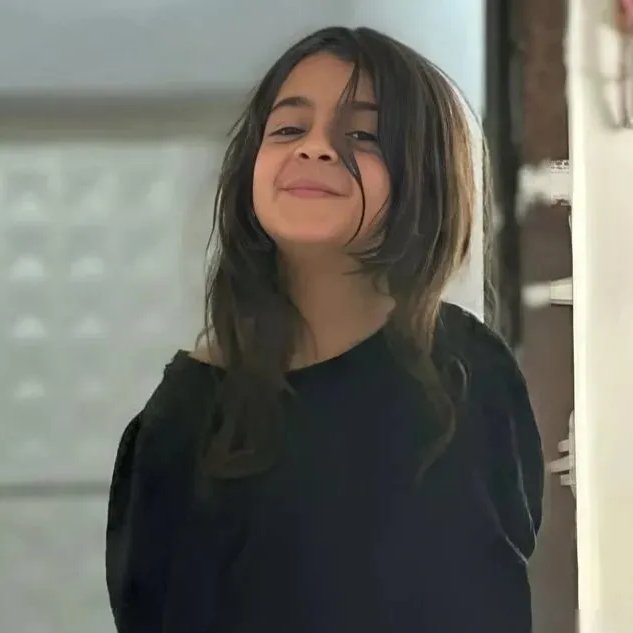 Narin Güran davasında mahkeme salonunun önüne ambulans getirildi.

Kararın açıklanması bekleniyor.