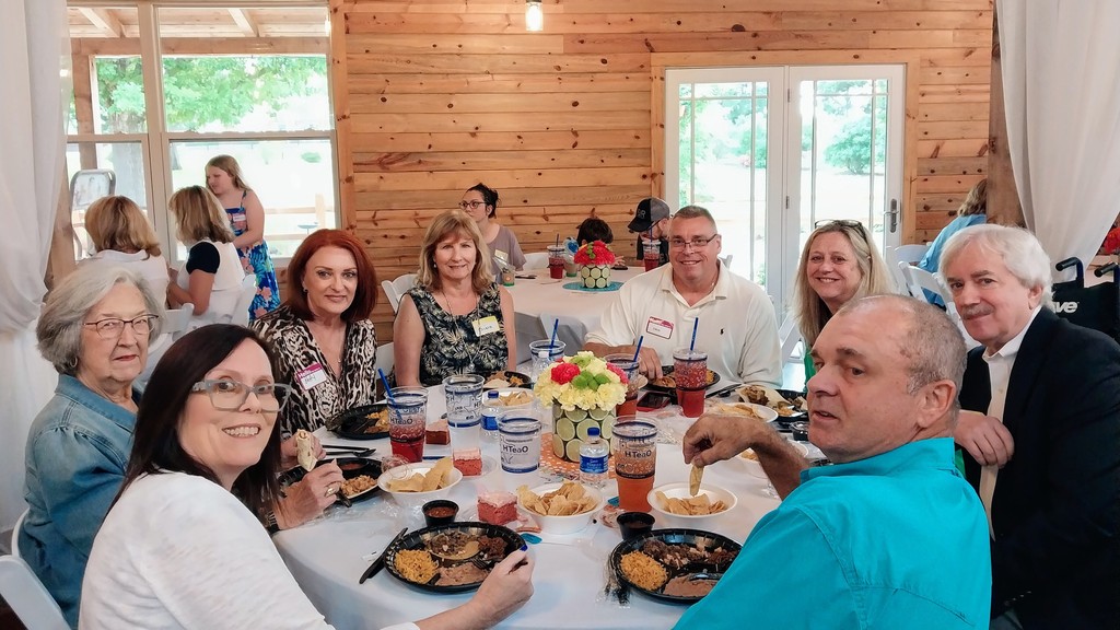 LoneStarCASA's tweet image. Reflecting on 2024: A Year of Light &amp;amp; Hope 
🌟4,651 volunteer hours in Rockwall and Kaufman County
🌟Over 64,000 miles traveled to serve children
🌟169 children supported in Kaufman County
🌟45 children served in Rockwall County

#becomeaCASA #rockwalltx #kaufmantx #childadvocate