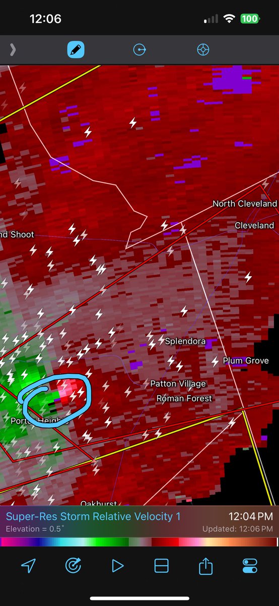 CC_StormWatch's tweet image. A confirmed large and dangerous #tornado is doing significant damage over Porter Heights. Splendora and Roman Forest are in the path and shelter is needed now! #TXwd #HOUwx