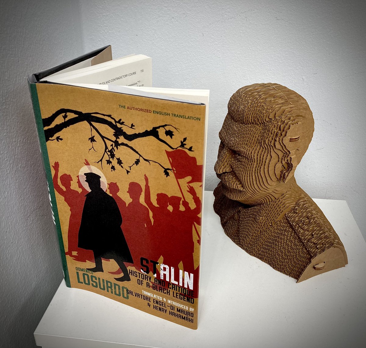 Want a suggestion for a New Year’s resolution?  Here’s one for you:

Read more <a href="/iskrabooks/">Iskra Books</a> offerings! 

Like Josef here, get Losurdo’s Stalin: History and Critique of a Black Legend  👉 iskrabooks.org/stalin-history…

Reminder that all Iskra titles have free pdfs on the website! 🔥