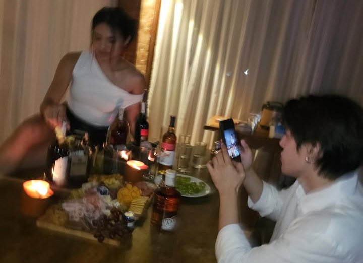 alwayslovejdd's tweet photo. PUNYETA TUMABI KAYO please?!!???!!?!?? https://t.co/PKLFQcZ36x