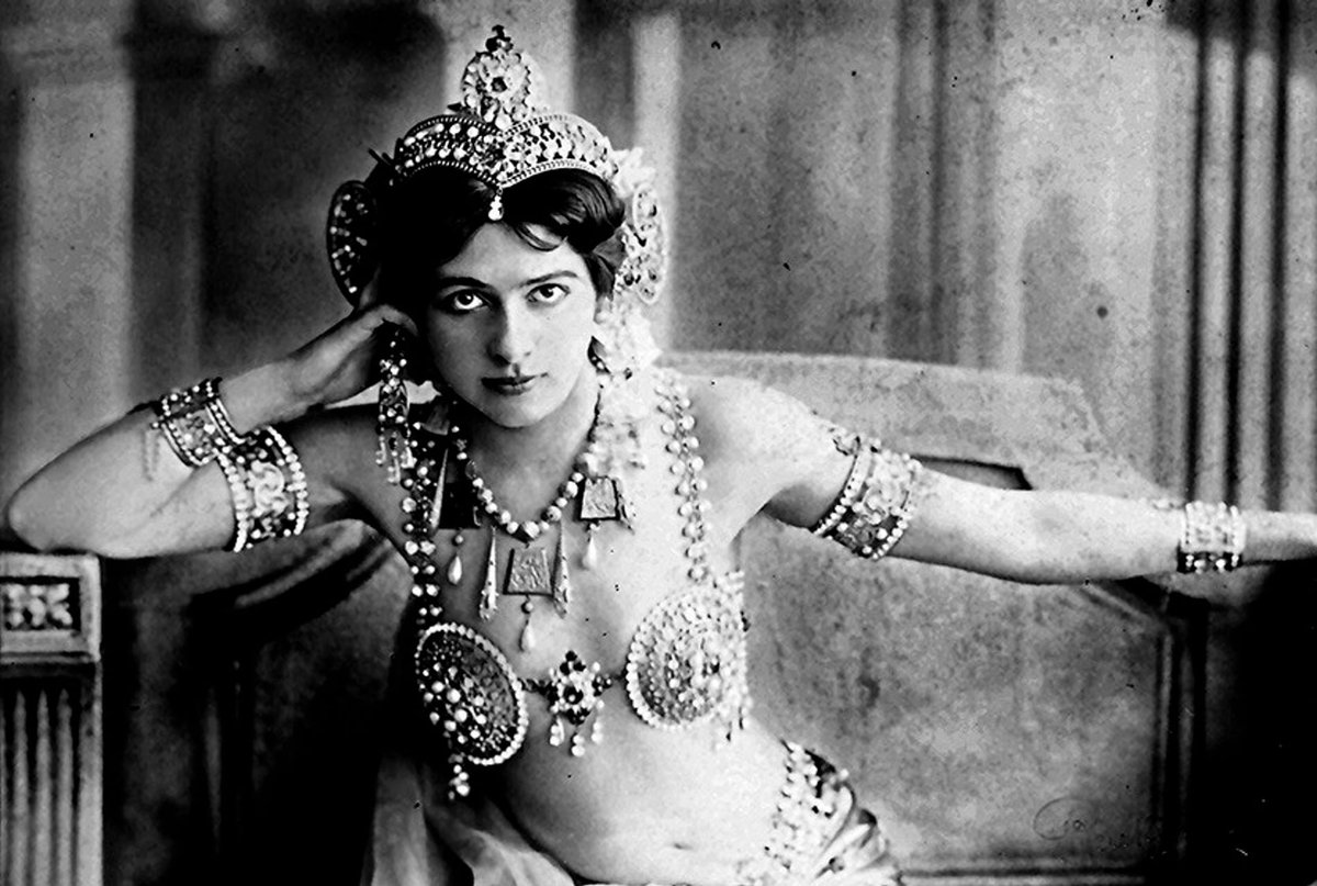 Mata Hari: The Dancer Turned Spy youtube.com/shorts/9e8g0J3…