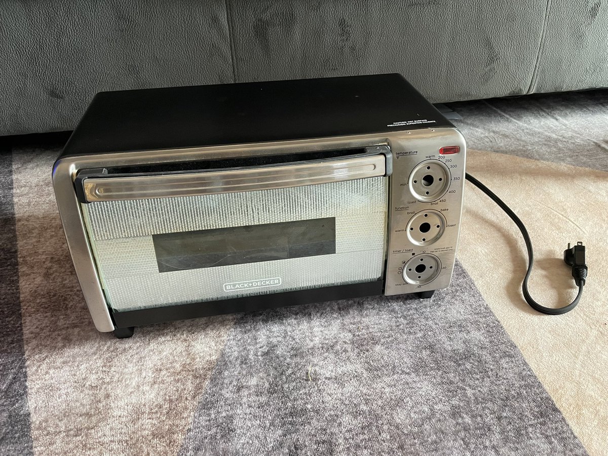 jrowberg's tweet photo. PCB engineers: I have a Black &amp; Decker TO1750SB toaster halfway modded to an IR reflow oven. (It works, but I needed more internal volume.) I’d rather send it to someone than throw it out. Anyone interested for the cost of shipping? Relays+controller+thermocouple not included. https://t.co/jILHagFmdT