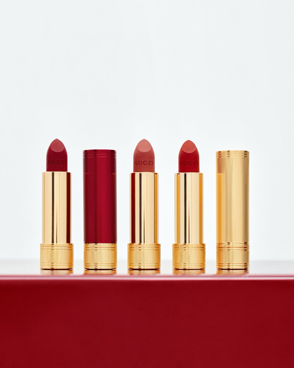 gucci's tweet photo. Experience the magic of #GucciBeauty with the House’s collection of #GucciMakeup essentials, including the creamy Rouge à Lèvres Mat in 509 #GucciRossoAncora and the long-lasting Mascara L’Obscur. https://t.co/5gghhb7Bkp https://t.co/jKR1W3hbcK