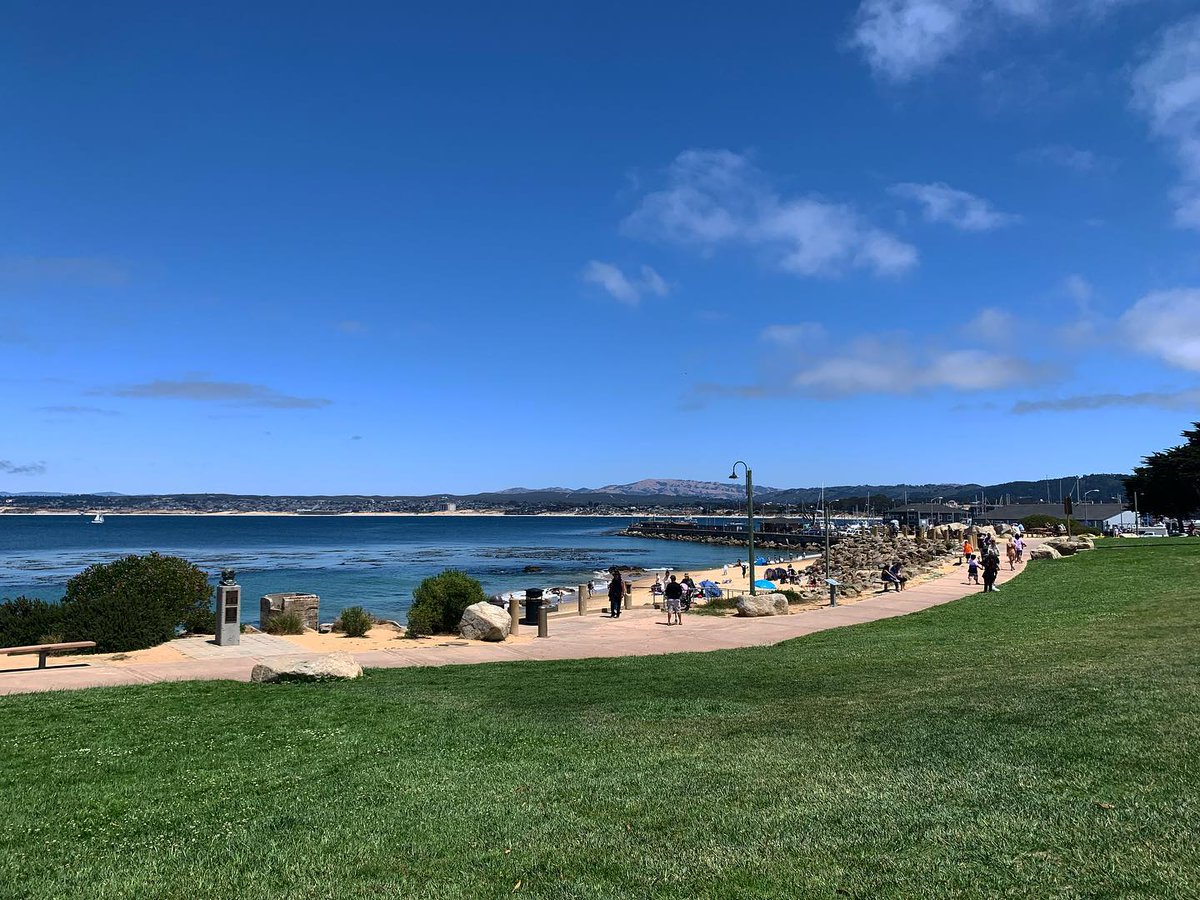 Reflect on the year with ocean views and peaceful moments on Cannery Row. Thanks to @us_via_my_eyes for the perfect photo! Plan your visit: CanneryRow.com.
.
.
.
#CanneryRow #NewYearReflections #MontereyCoast #VisitCalifornia