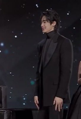 이클립스 
어디에요?? 
여기에요????
어디에요??????
                                                      선배님 여기에요....