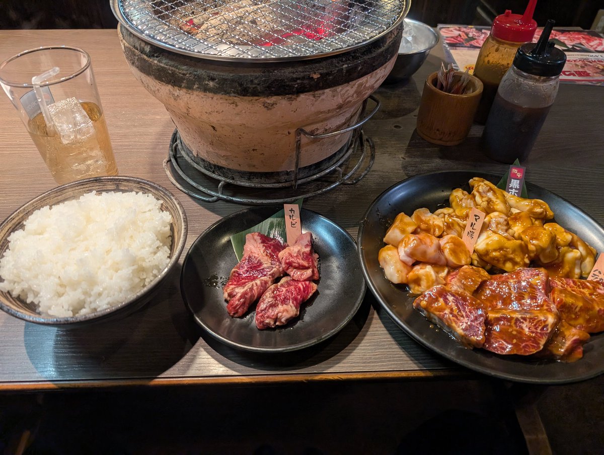 hiro506912's tweet photo. 36歳独自男性のご褒美ひとり飯(⁠◍⁠•⁠ᴗ⁠•⁠◍⁠)
今年もみんなお疲れ様(⁠｡⁠･⁠ω⁠･⁠｡⁠)⁠ﾉ⁠♡ https://t.co/UVdjBxtgI6