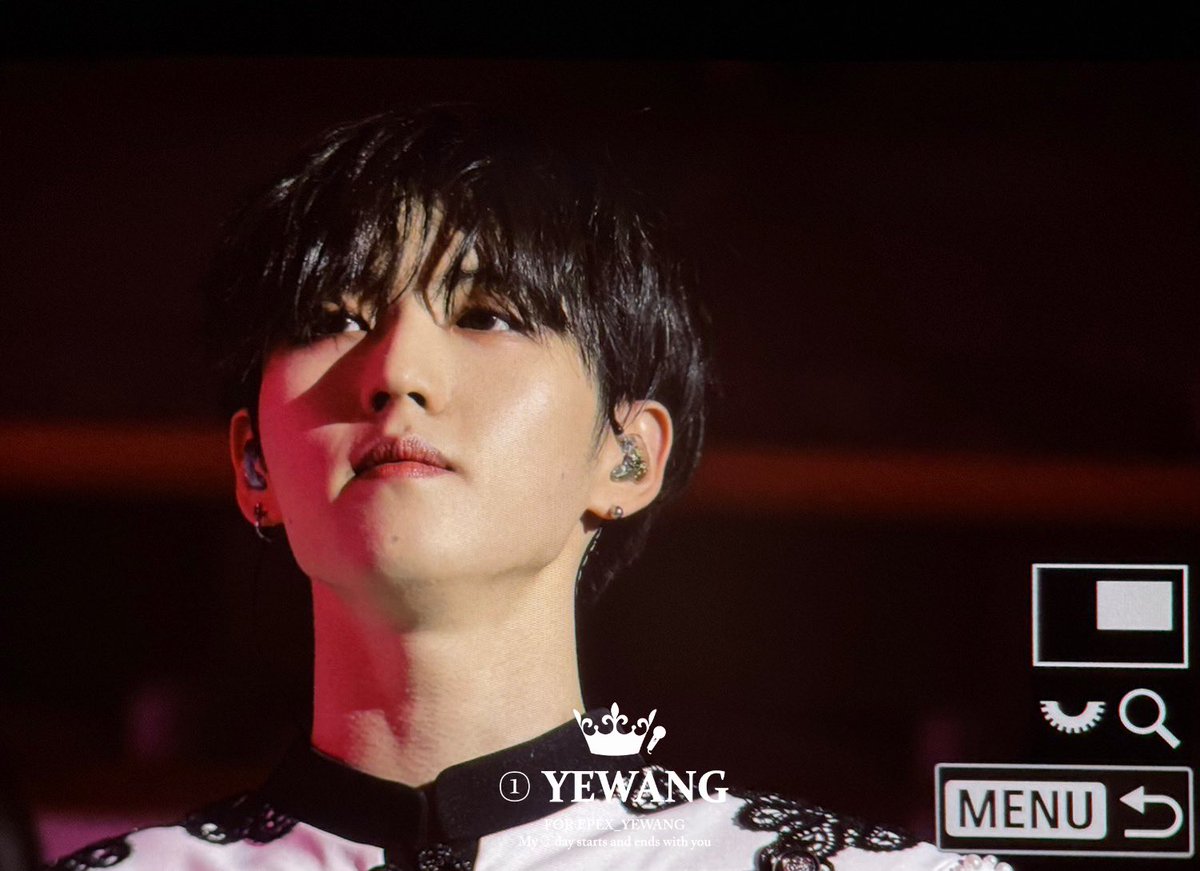 241228 첫콘

#EPEX #이펙스 #YEWANG #예왕 #서예왕