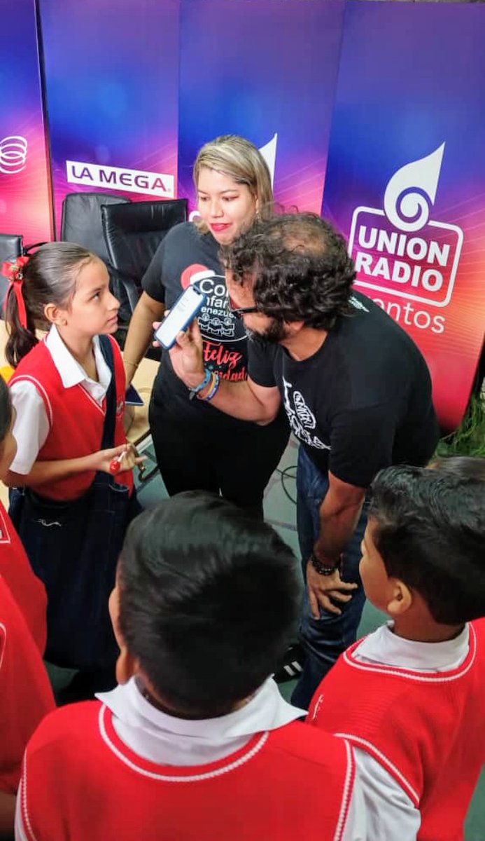 Al aire #Preludio por <a href="/Unionradionet/">Unión Radio</a> 90.3FM hoy reposición Programa Especial de Navidad <a href="/coroinfantilve/">Coro Infantil Venezuela</a> invitado <a href="/alejandroleon/">Alejandro Leon</a> de <a href="/zonaescolar/">Zona Escolar</a> <a href="/LaMega107/">La Mega 107.3 FM</a> MundoUR.com Canal 980 <a href="/Simple_vzla/">Simple</a> y Pág YouTube Unión Radio