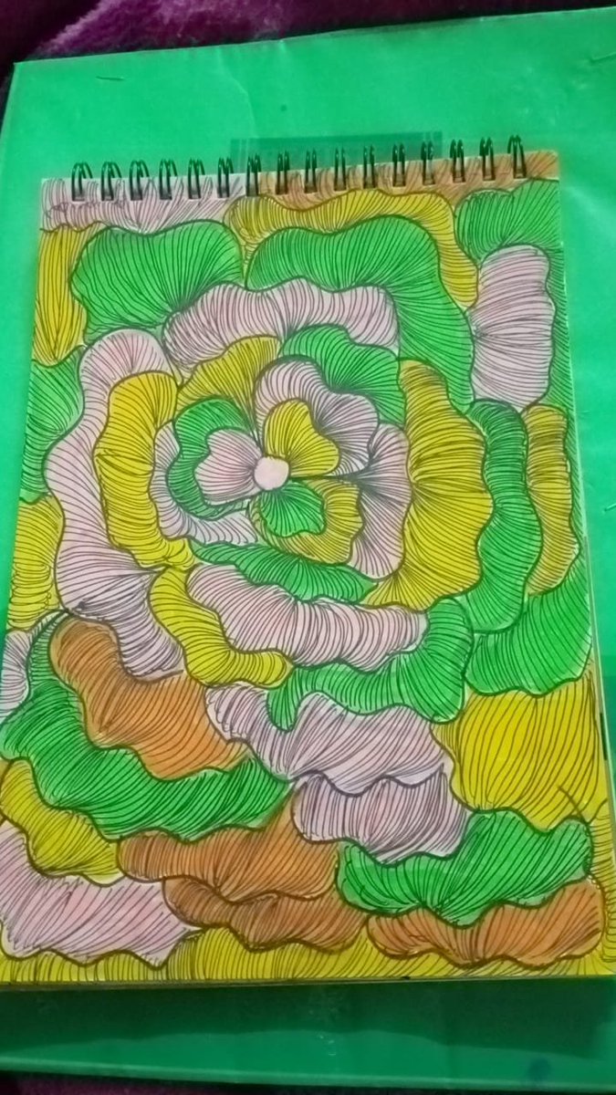 bhaktimarg6777's tweet photo. Lost in the flow of colors and lines 🌿🎨 A little piece of mindfulness on paper. #doodleart #abstr https://t.co/Y1ACgAc7WE