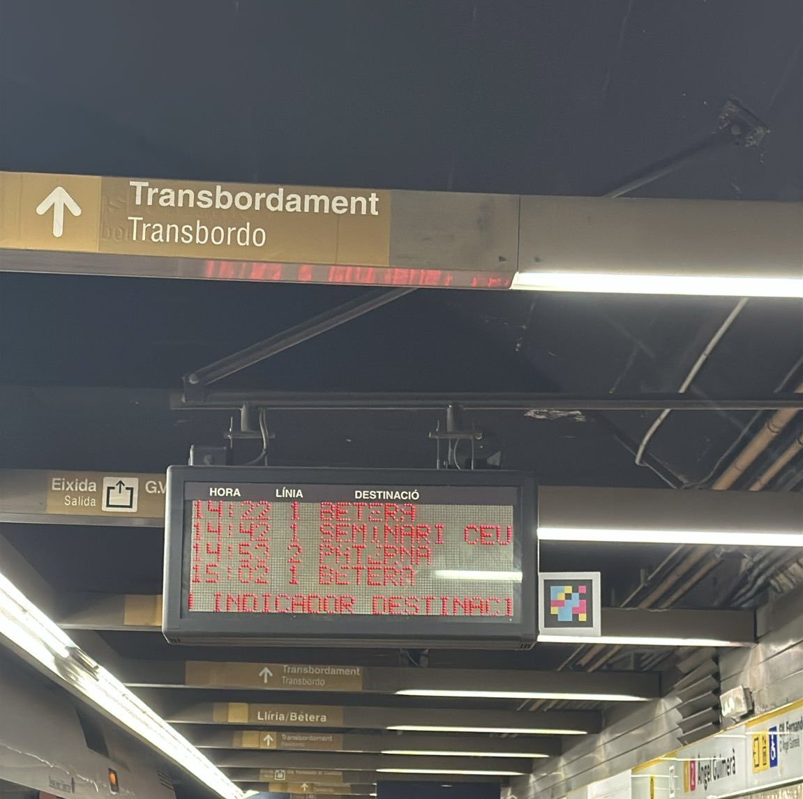 jc_emoon's tweet photo. @metrovalencia @GVAMediAmbient @carlos_mazon_ @generalitat @VMartinezGom @AMLaCanyada @AytoPaterna @aytolliria @AjuntamentVLC @metrovalencia, hoy, 28/12/24, no se puede ir de Valencia a La Canyada en metro (línea 2) sin aviso de incidencia de ninguna clase por vuestra parte. En la APP dice que sí, en la estación dicen que no. ¿Es vuestra broma de #Inocentes ? https://t.co/AMvxGXP5tU