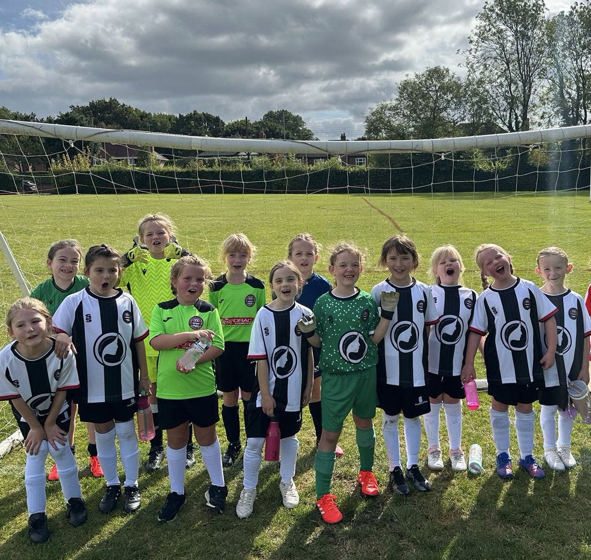 Stone Old Alleynians Girls & Ladies Football Club tweet media