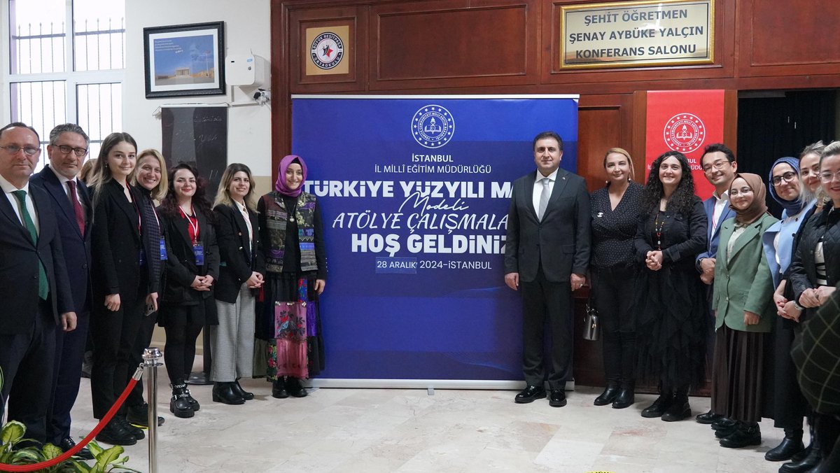 imemtemelegitim's tweet photo. İl Müdürlüğümüzce düzenlenen "Türkiye Yüzyılı Maarif Modeli Çoklu Düşünme Becerileri Cumartesi Atölyeleri" İl Millî Eğitim Müdürümüz Murat Mücahit Yentür’ün katılımıyla Fatih Büyük Reşitpaşa Ortaokulu'nda gerçekleştirildi.
@tcmeb @Yusuf__Tekin 
@istanbulilmem @MucahitYentur https://t.co/UMZMwZoxjf