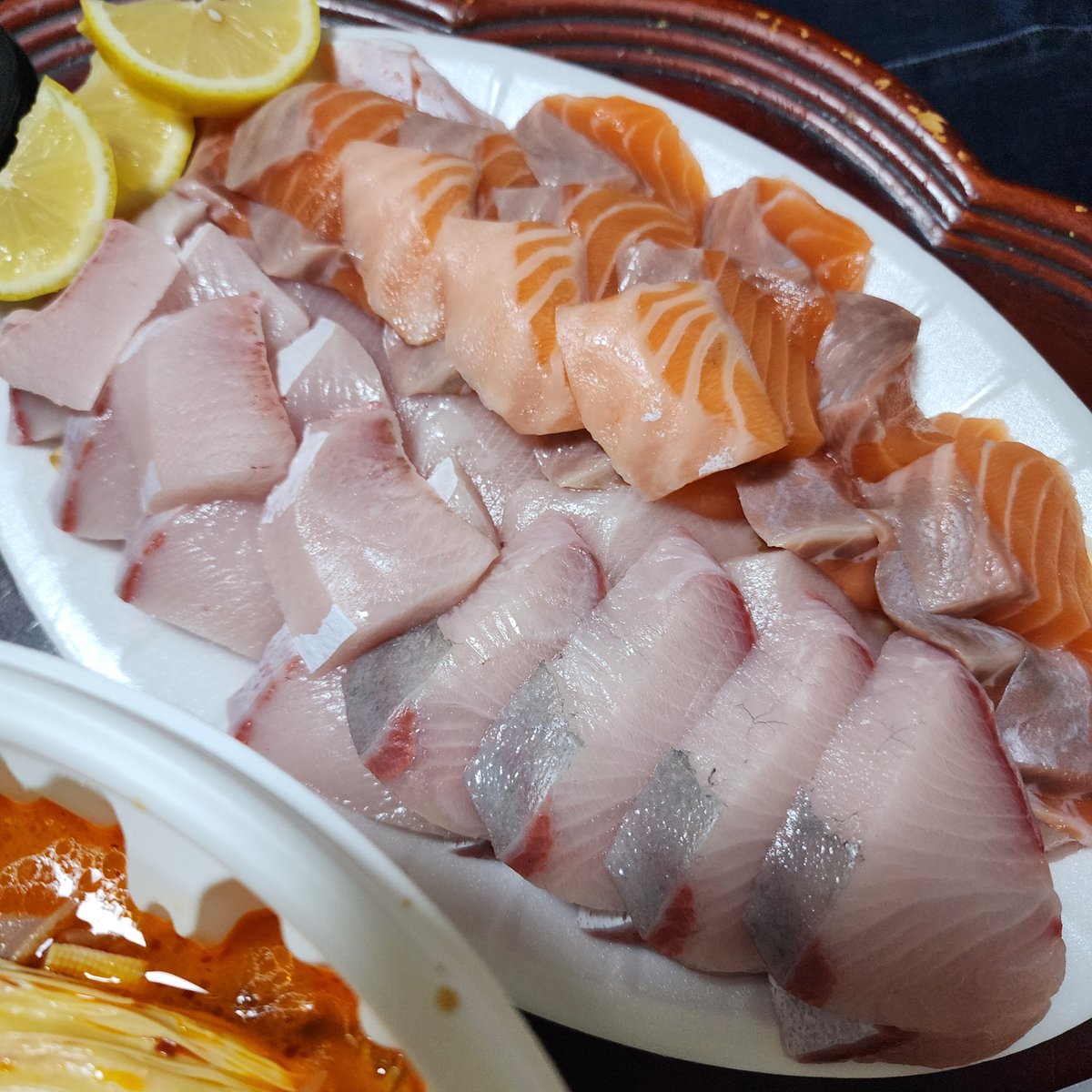 hi_jo_on's tweet photo. 🐟 섹시방어섹시연어랑 마라탕 꿔바로우
음야미스띠끼베비 🍴
#ㅅㄲㅇㅈ
#크래비티_무뿌식뿌 https://t.co/SxQ5O8DGGc