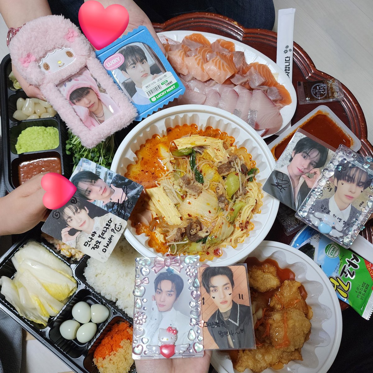 hi_jo_on's tweet photo. 🐟 섹시방어섹시연어랑 마라탕 꿔바로우
음야미스띠끼베비 🍴
#ㅅㄲㅇㅈ
#크래비티_무뿌식뿌 https://t.co/SxQ5O8DGGc