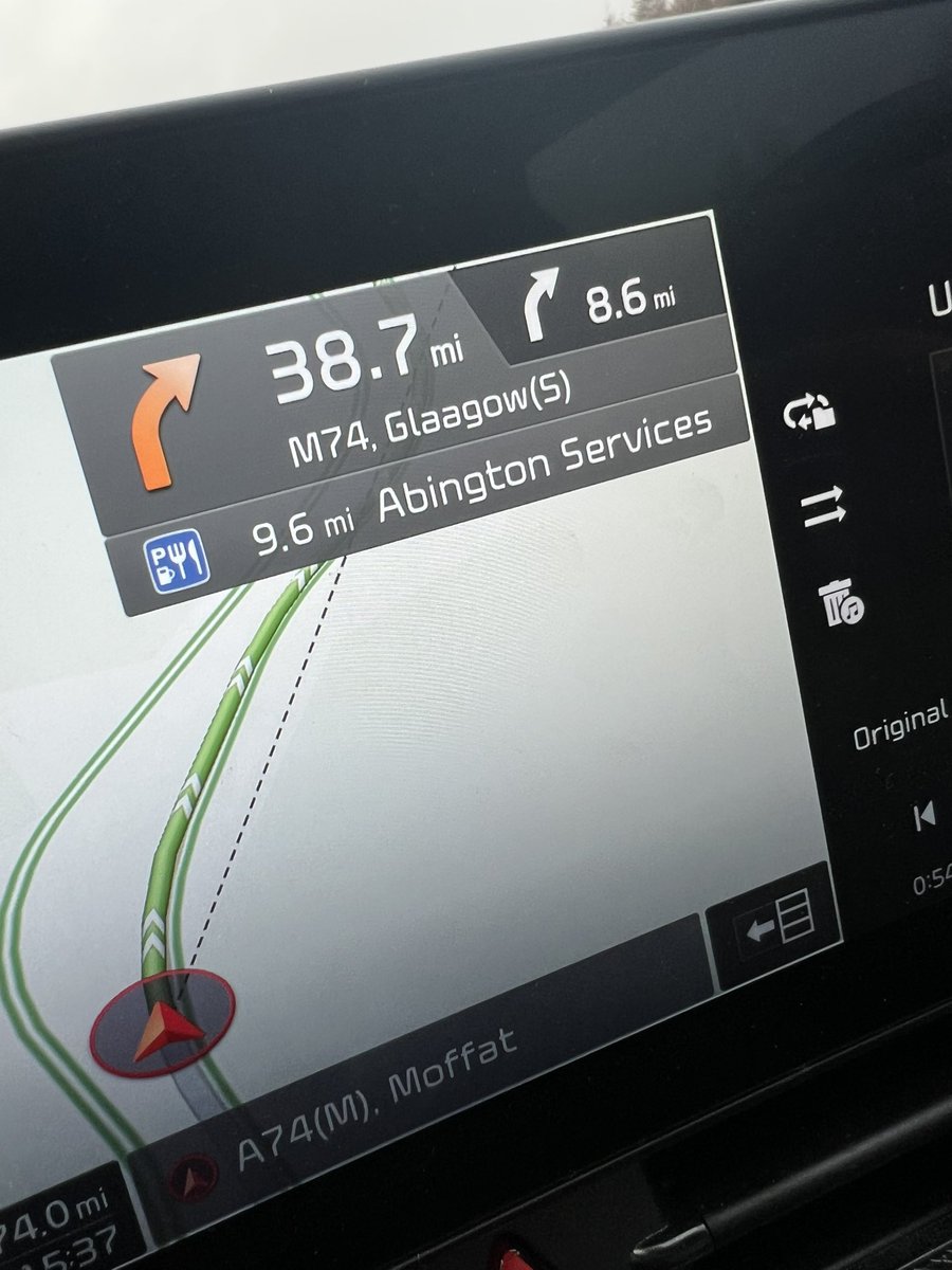 lesleyC84's tweet photo. @KiaUK think the Sat Nav needs a spelling update! Glaagow??? https://t.co/BMgLgvmpnE