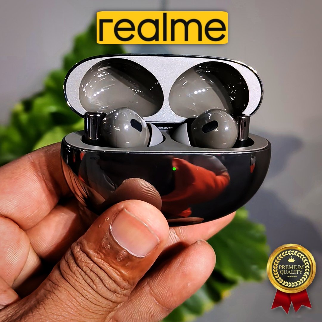 truejunction's tweet photo. Meet Most Premium Build TWS By #realme 😇 🚀 Step into the World of Premium Audio with #realmeBudsAir6Pro! 🎧✨
Experience the epitome of elegance, performance, and cutting-edge technology, all packed in the most premium TWS ever Crafted👌🙌 https://t.co/2XynJOCSFW