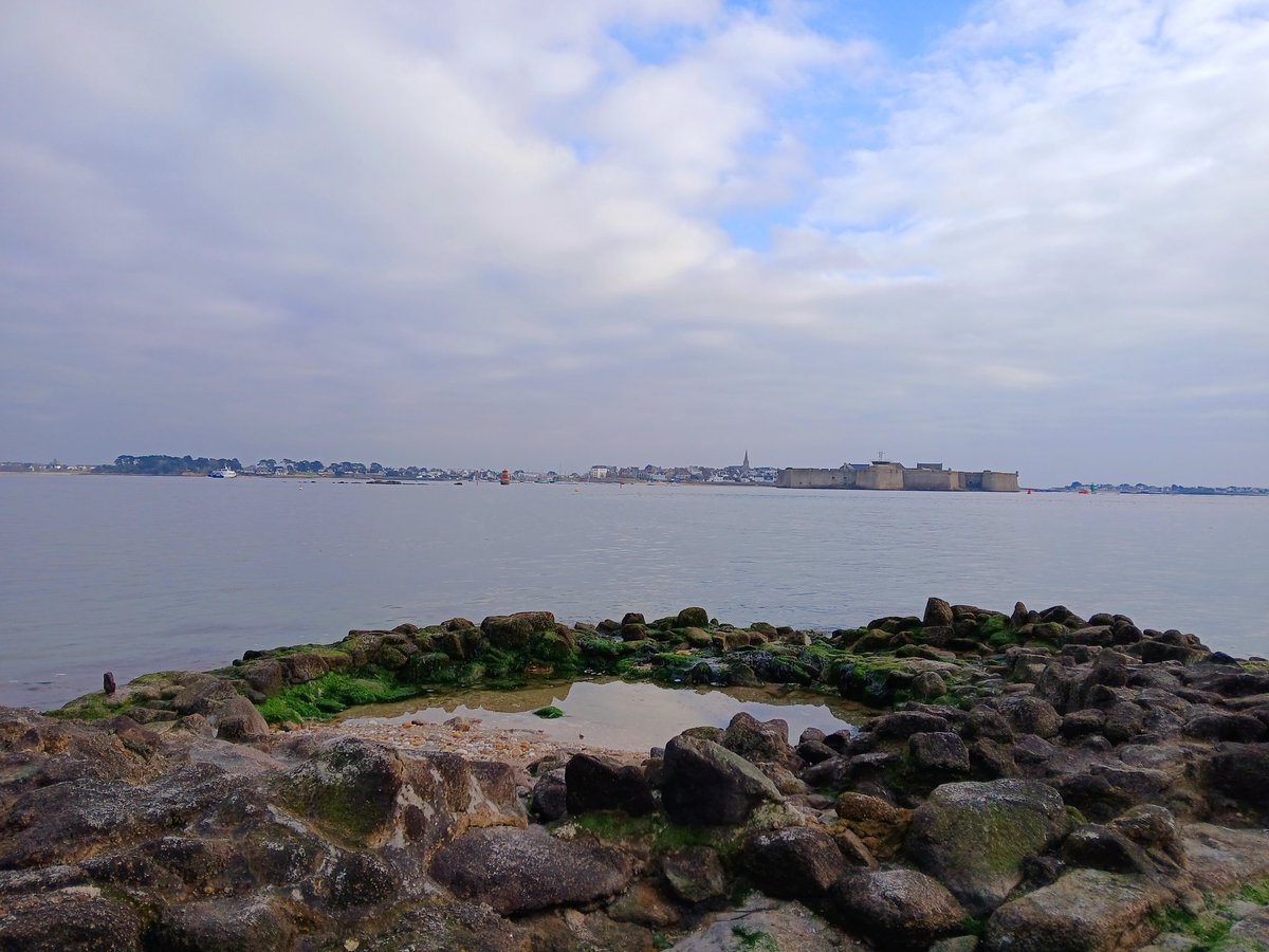 valerie7456's tweet image. Une jolie petite balade en bord de mer 🌊😊
#larmor #Bretagne