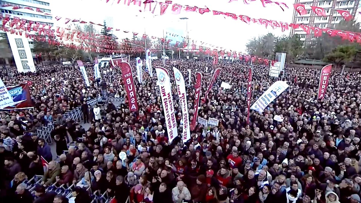 Ankara'da "Yurttaş Sesleniyor, Hakkımızı Alacağız" mitinginde halkımızla buluştuk.

Sokakta, meydanda, fabrikada yoksulla, emekçiyle, emekliyle birlikte mücadele edeceğiz. 

Mutlaka sandığı getireceğiz, bu iktidarı göndereceğiz!