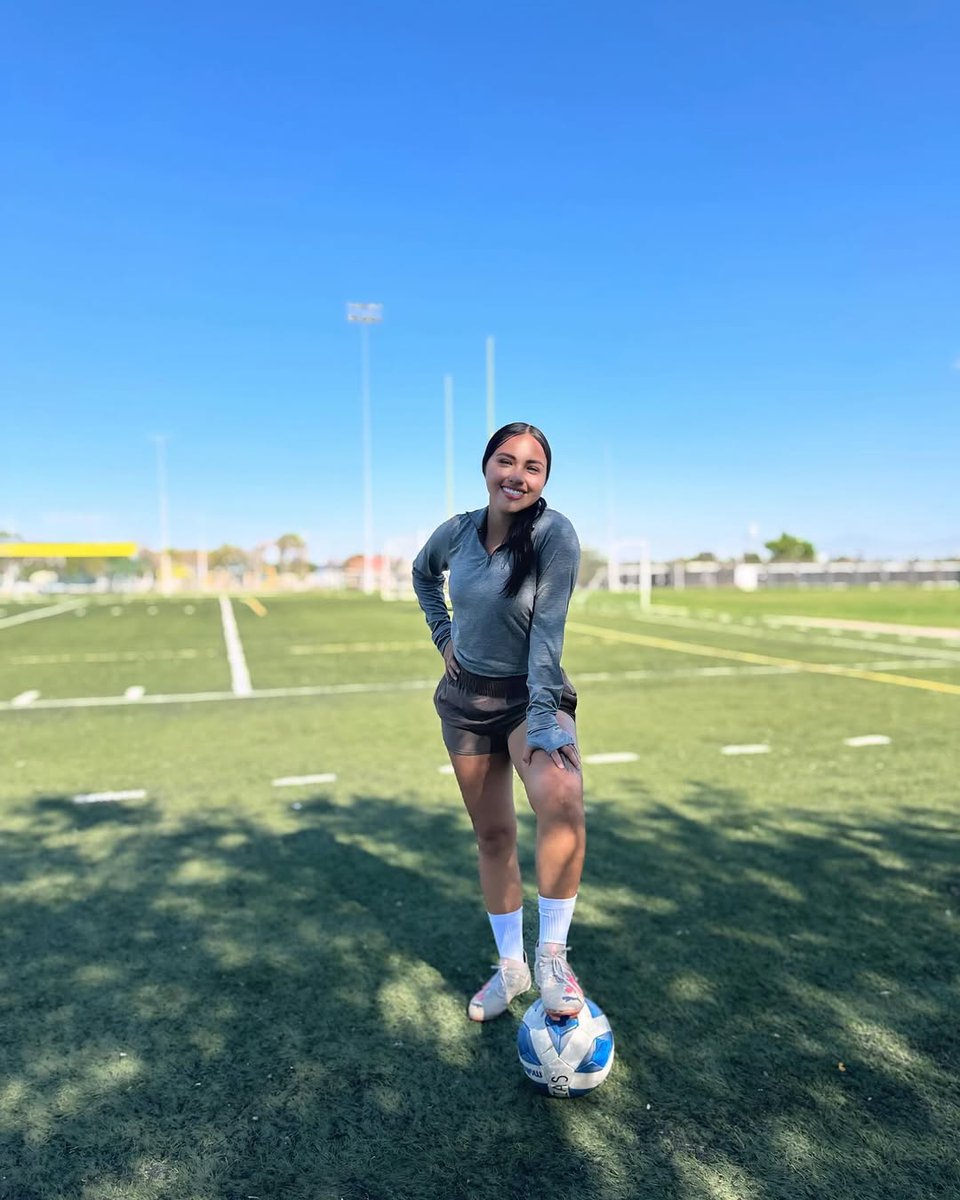 Female Athletes 🏐🎾⚽️🏀🏈🏉 tweet media
