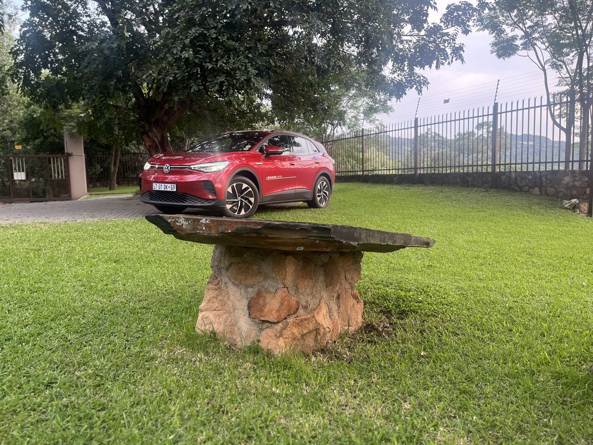 JezzaMaqasa's tweet photo. Having only charged once yesterday at #Alzu in Middelburg on the way to Josefsdal( Barberton border/Swaziland 🇸🇿)….
On Arrival 53%(248km) at Josefsdal!
This morning the intention was not to add energy ⚡️ up in any way in Nelspruit, but drive around to GridCars N4 Millys Machadodorp and do a Check-In and rest there.
Arrival at Milly’s 22%(81 km), could have also pushed to Alzu easily, but just decided otherwise.
Average speed was 88km/h and I did my highest energy usage since the @VolkswagenSA 🆔.4 PRO arrived, and that was 24kWh/100km. Uphills aren’t forgiving especially when the right foot is relaxed, but when encountering Downhills, do make sure to switch from D(rive) to B( energy recovery drive), does make some useful energy available and extends a tad on range.
Volkswagen has to make this car available for the SA market, because it makes so much sense .
Being the “ONLY” one visibly seen on SA roads thus far, questions from traffic officers are endless because every roadblock I get stopped!
#NOTFORSALEIN 🇿🇦