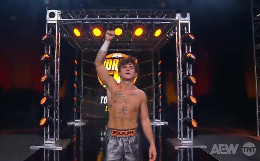 harlanwheelerr's tweet photo. Last Night at #aewrampage 🧑🏻‍🦱🩶🧡
Hook defeated Nick Wayne. #hookaew https://t.co/UPR4w6GP3l