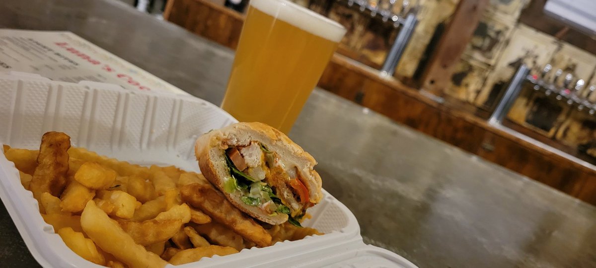Why are you cooking on your week off? Luna's Cocina is here making sandwiches, tacos, and more! We also felt Christmas-y and tapped Sea Sick Crocodile, a small batch IPA, brewerd Idaho 7, El Dorado, and Citra.

Come hang today 12-9pm!